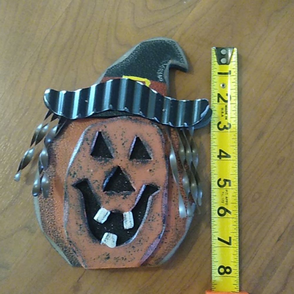 Halloween Decor - Picture 5 of 6